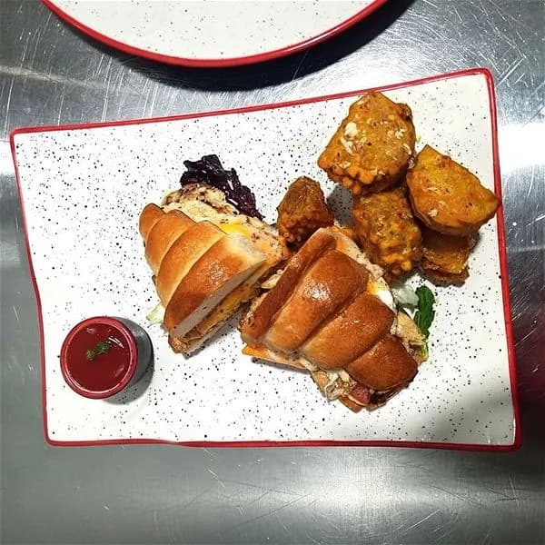 Grilled Chicken & Egg Croissant