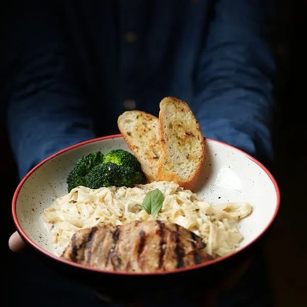 Fettuccine Alfredo