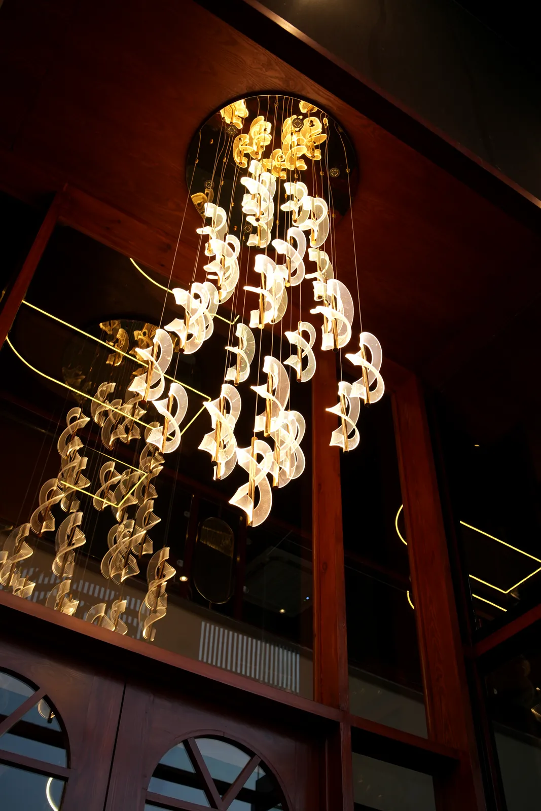 Sculptural chandelier at Pasta La Vie